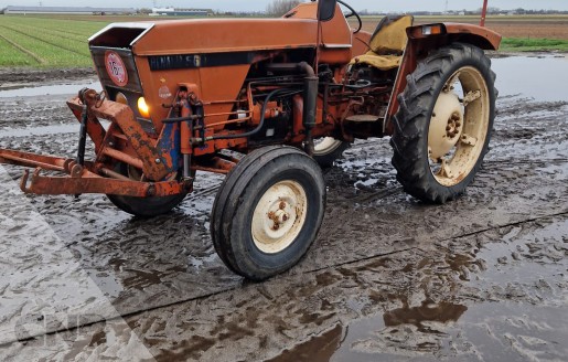 Foto van Tractor-Renault 56